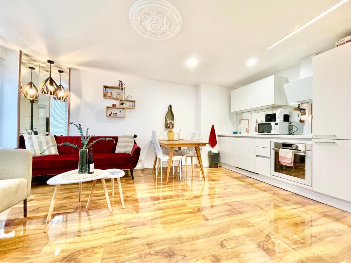 Le Rosacker - Proche Centre Et Gare - Terrasse - Parking Gratuit 2 Places - 2 - 2 Salles De Bain - Netflix Appartement Colmar